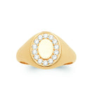 Bague chevalière plateau ovale et halo de zircons plaqué or, vue de face