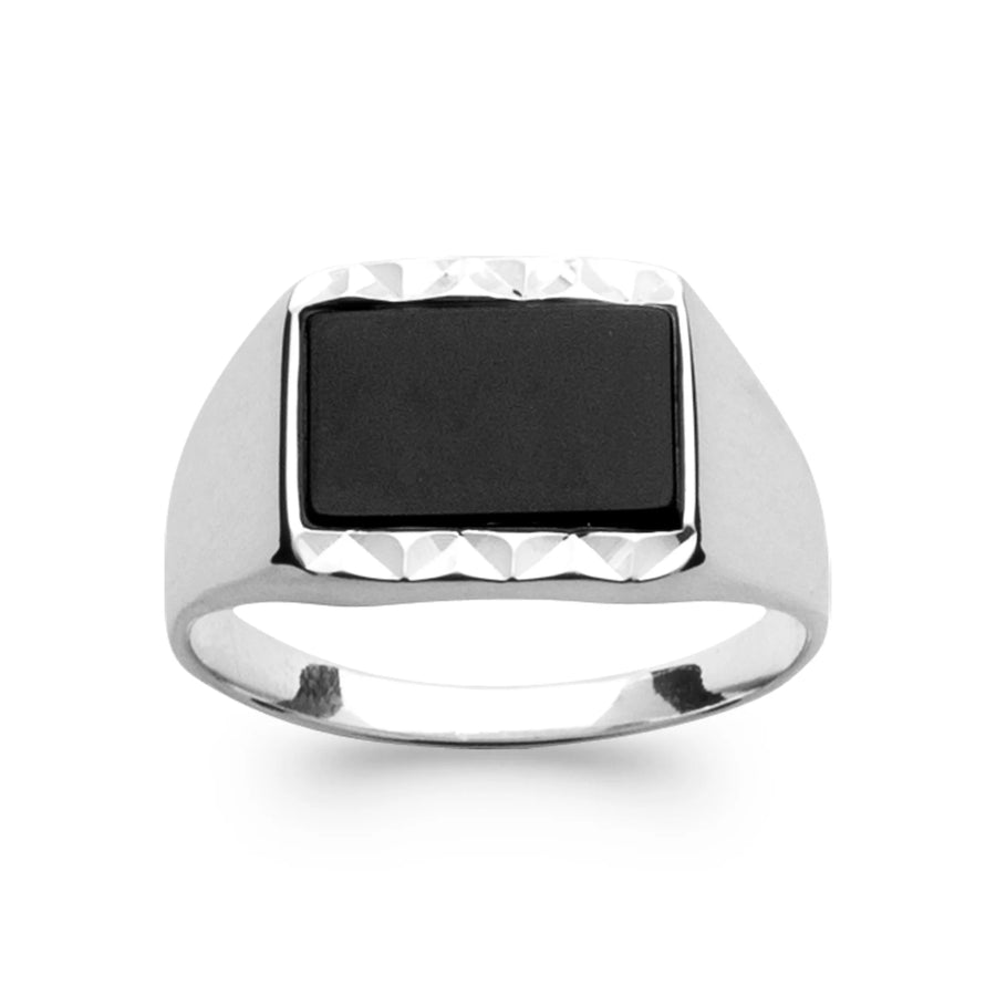 Bague chevalière rectangulaire noire à flancs crantés en argent 925 homme, portée à la main