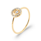 Bague cible zircons en plaqué or, vue de trois quarts