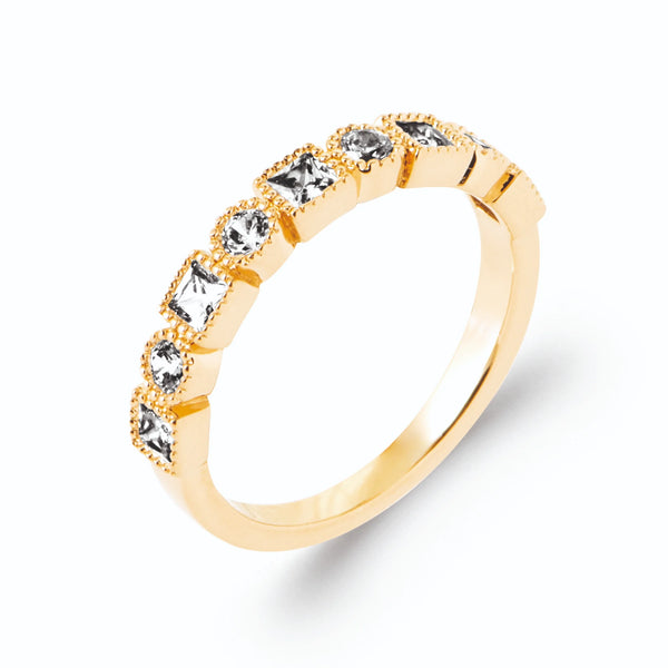 Bague demi-tour zircons carrés et ronds en plaqué or, vue de trois quarts
