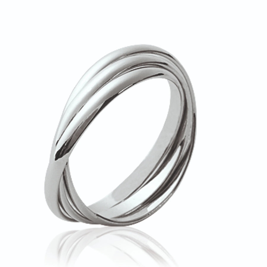 Bague deux anneaux croisés en argent 925, portée à la main