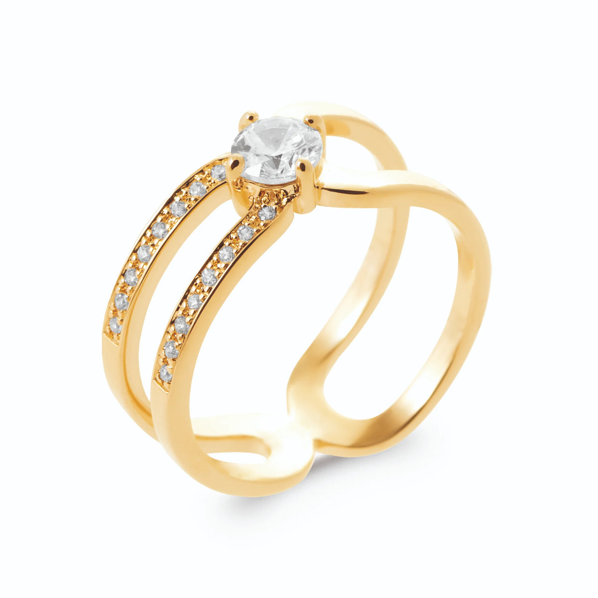 Bague deux rangs pavés de zircons autour d’un zircon central en plaqué or, vue de trois quarts