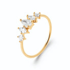 Bague diadème de cinq zircons de tailles variées en plaqué or