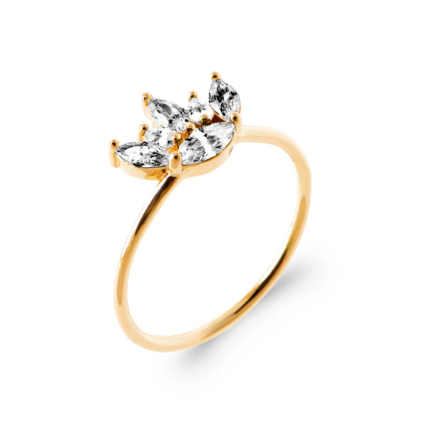 Bague diadème éventail de zircons navettes en plaqué or, vue de trois quarts