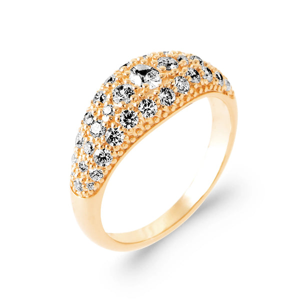 Bague dôme ciel étoilé pavé de zircons en plaqué or, vue de trois quarts