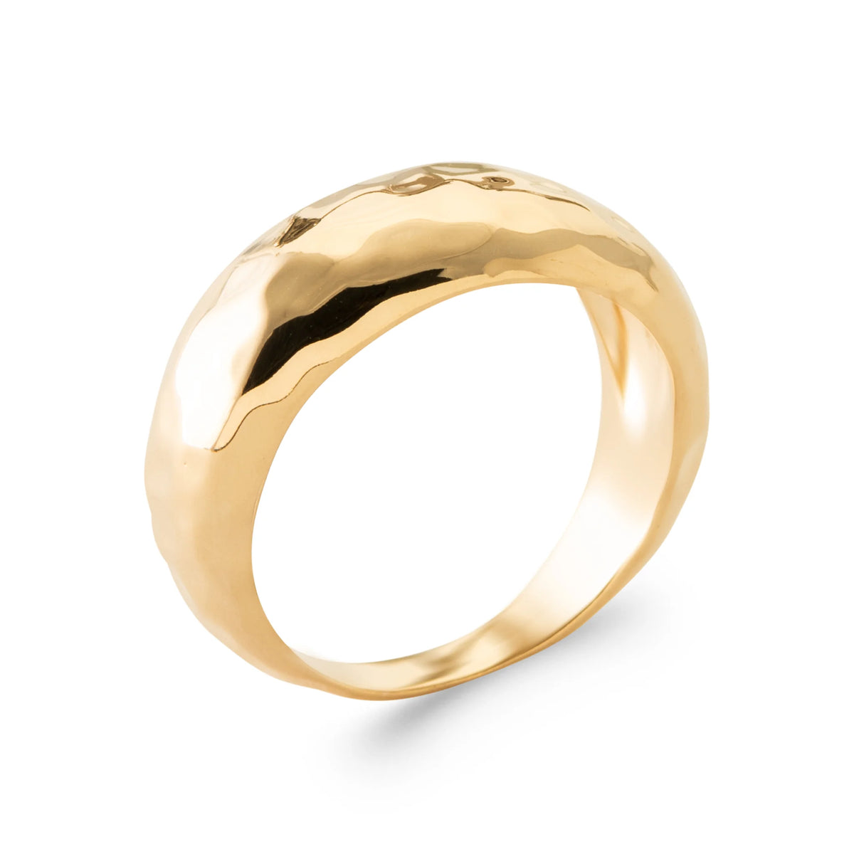 Bague dôme à facettes martelées en plaqué or