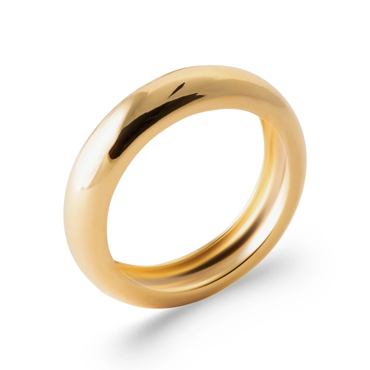 Bague double jonc bombé lisse en or poli en plaqué or, vue de trois quarts