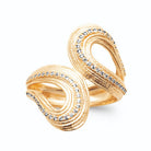 Bague double vague striée bordée de zircons en plaqué or