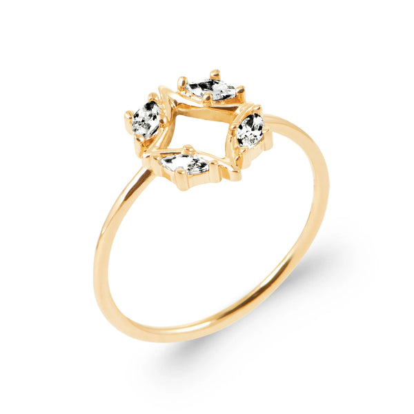 Bague étoile ouverte quatre zircons navettes en plaqué or, vue de trois quarts