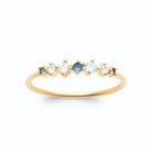 Bague fine ligne de zircons en camaïeu de bleus en plaqué or