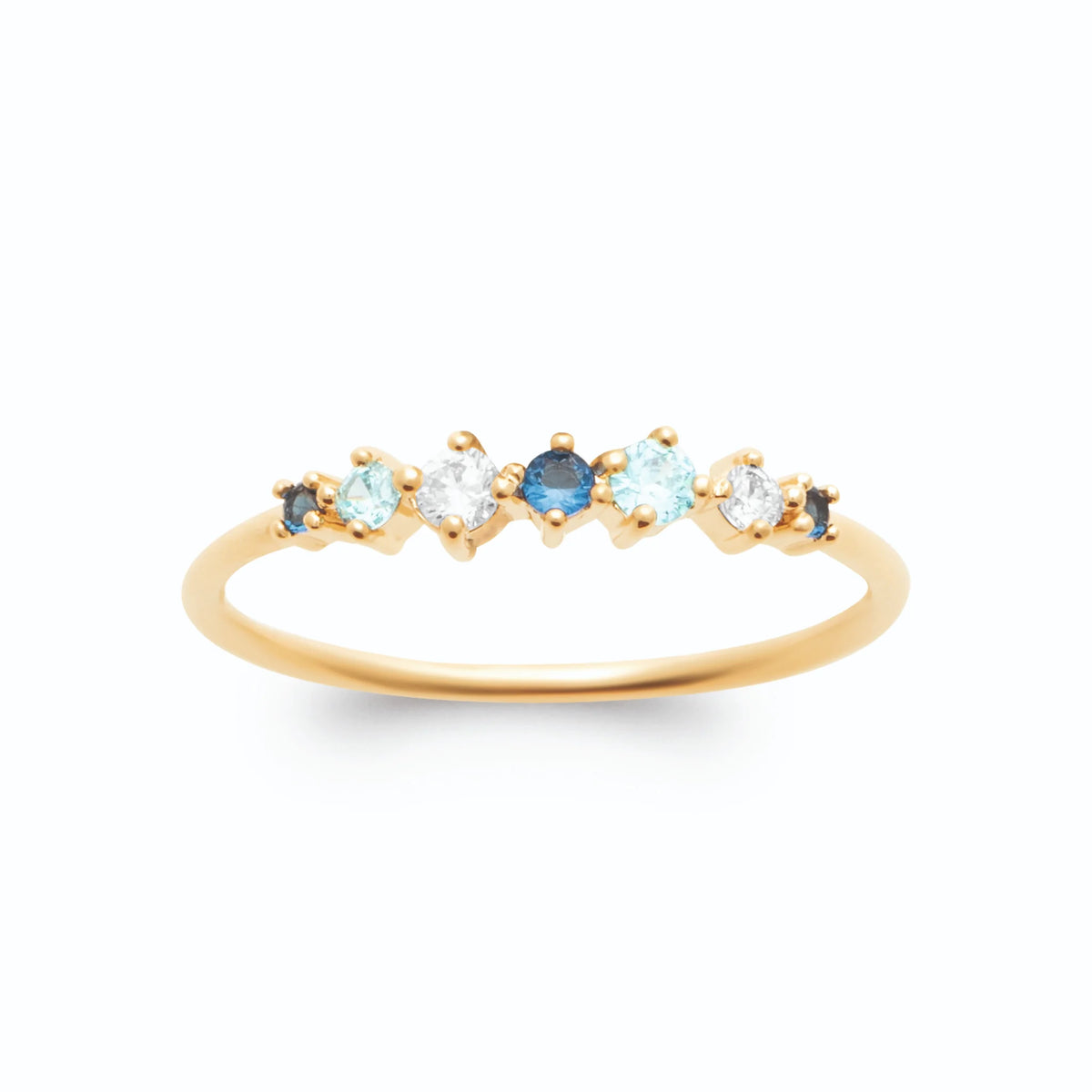 Bague fine ligne de zircons en camaïeu de bleus plaqué or, vue de face