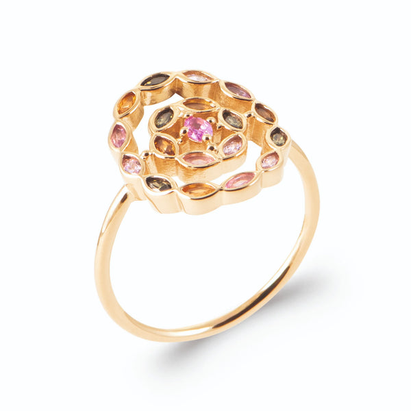 Bague grand médaillon rond rosace de navettes multicolores en plaqué or, vue de trois quarts