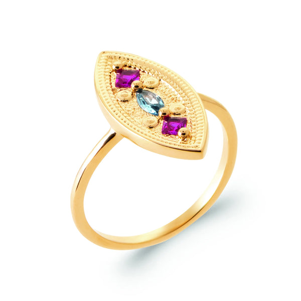 Bague grande navette perlée pierres fuchsia et bleu ciel en plaqué or, vue de trois quarts