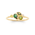 Bague grappe de pierres en camaïeu de verts plaqué or, vue de face
