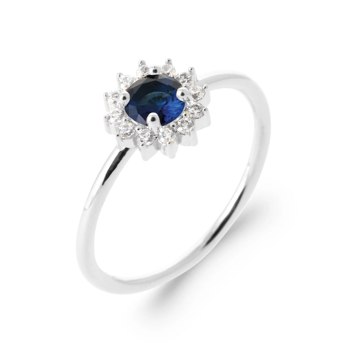 Bague halo pierre bleu nuit sur anneau fin en argent 925, vue de face