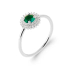 Bague halo pierre verte sur anneau fin en argent 925, vue de face