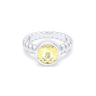 Bague “Indiscrète” en Argent 950 – Pierre Fine Ronde 9mm et Anneau Torsadé