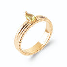 Bague jonc bords perlés pierre poire vert anis en plaqué or