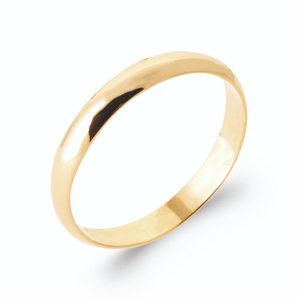 Bague jonc plat lisse en or poli intemporel en plaqué or, vue de trois quarts