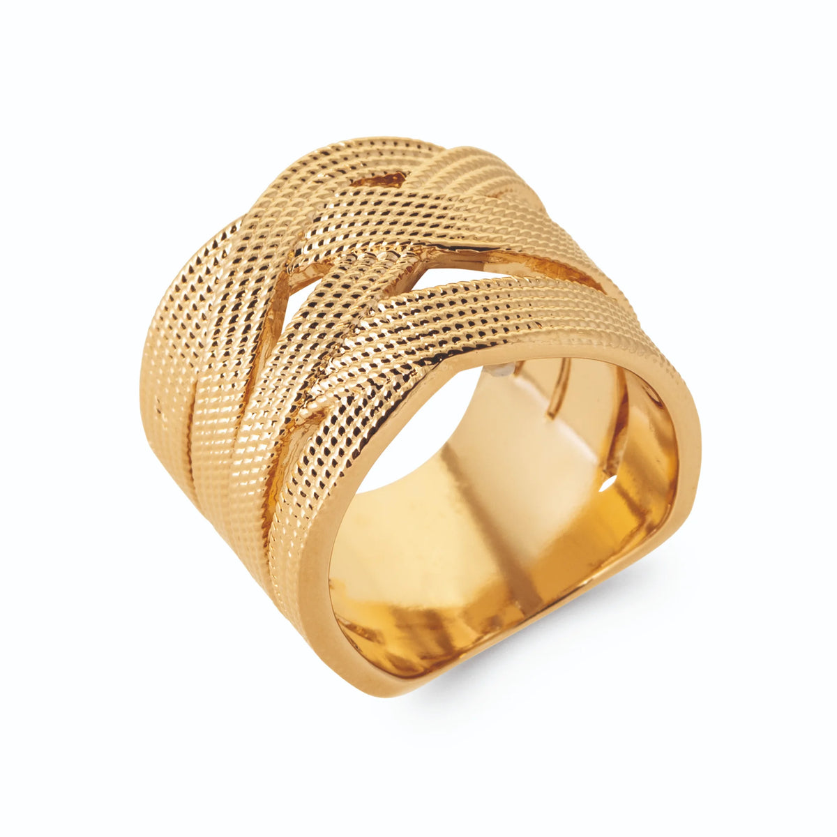 Bague large bandeaux ciselés croisés en X en plaqué or, vue de trois quarts