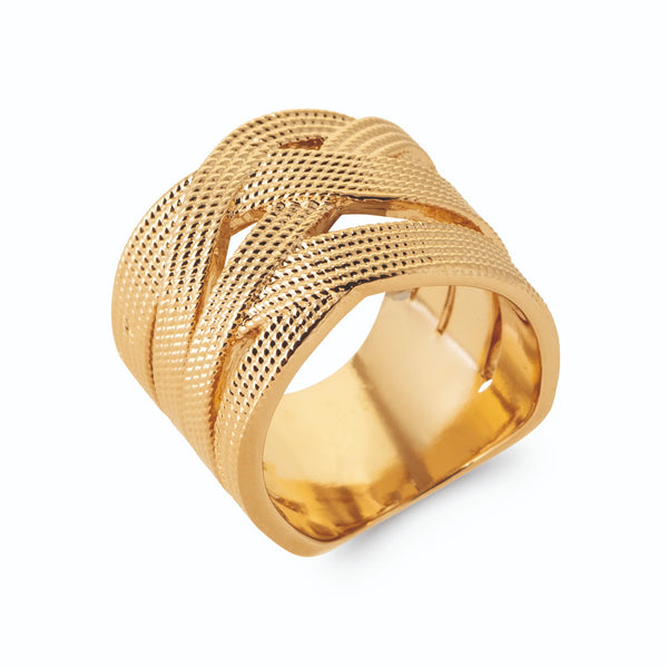 Bague large bandeaux ciselés croisés en X en plaqué or, vue de trois quarts