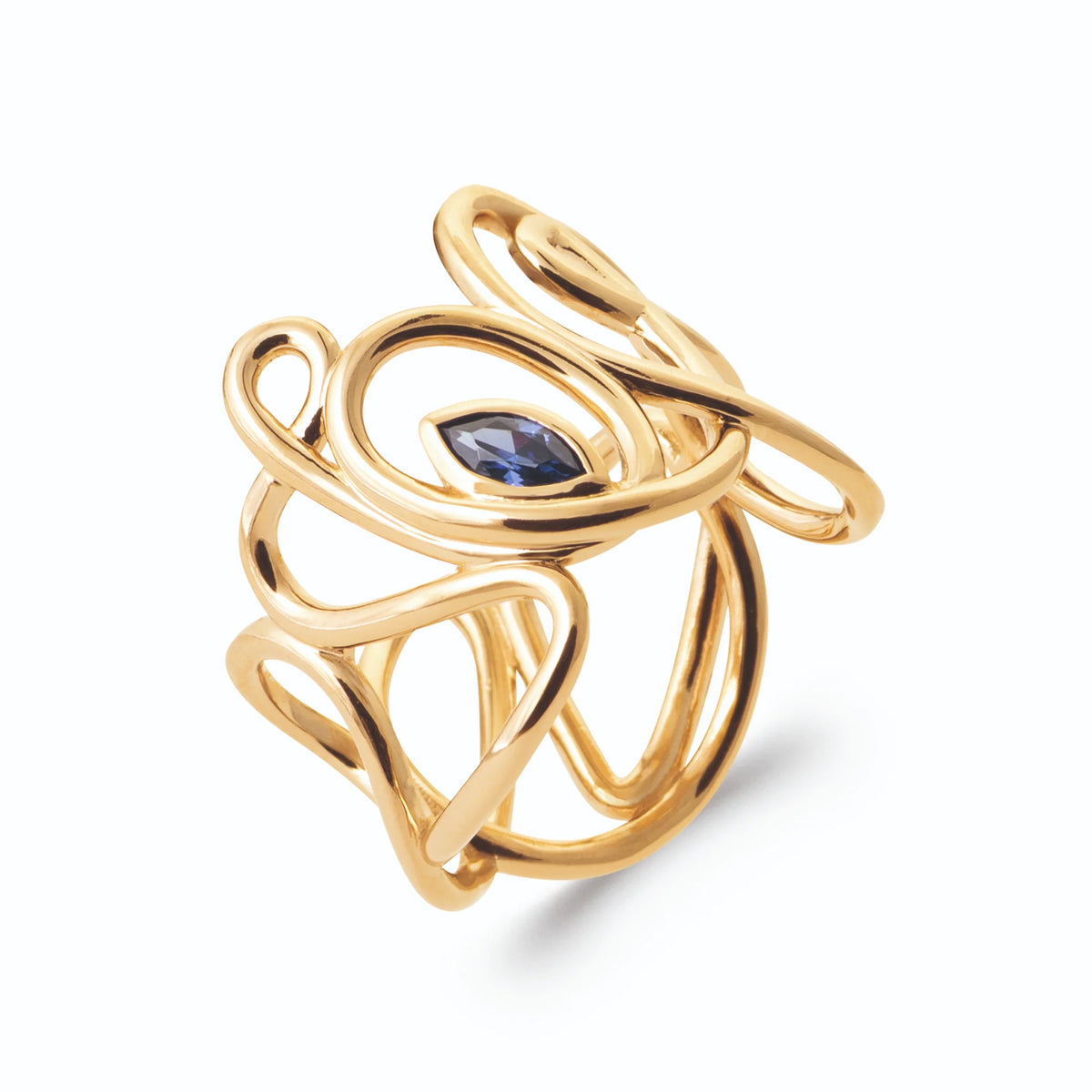 Bague large fils d’or enchevêtrés et pierre navette bleu nuit en plaqué or, vue de trois quarts