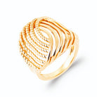 Bague large multi-rangs ondulés et torsadés en plaqué or, vue de trois quarts