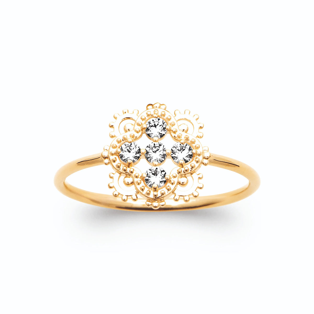 Bague médaillon dentelle cinq zircons en croix en plaqué or