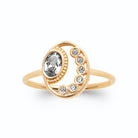 Bague médaillon lune zircon ovale et croissant de zircons en plaqué or