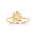 Bague médaillon ovale rayonnant pierre jaune plaqué or, vue de face