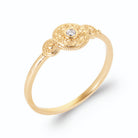 Bague médaillon rond granulé zircon et deux pastilles en plaqué or