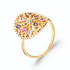 Bague médaillon rond rosace filigranée et pierres multicolores en étoile en plaqué or