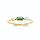Bague navette vert intense horizontale et zircons en plaqué or