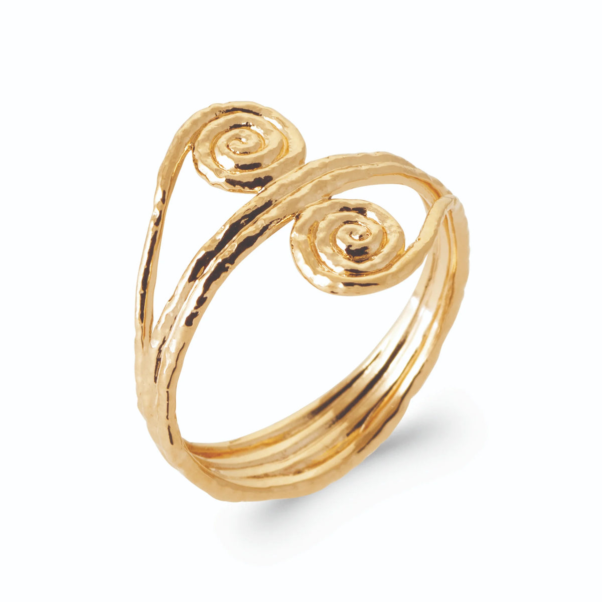 Bague ouverte multi-fils texturés et deux spirales en plaqué or, vue de trois quarts