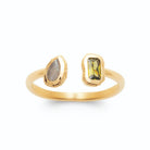 Bague ouverte toi et moi pierre poire grise et pierre vert olive en plaqué or