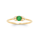Bague pierre carrée vert émeraude et grappes de zircons plaqué or, vue de face