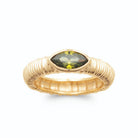 Bague pierre navette vert olive sur anneau côtelé en plaqué or