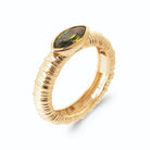 Bague pierre navette vert olive sur anneau côtelé en plaqué or