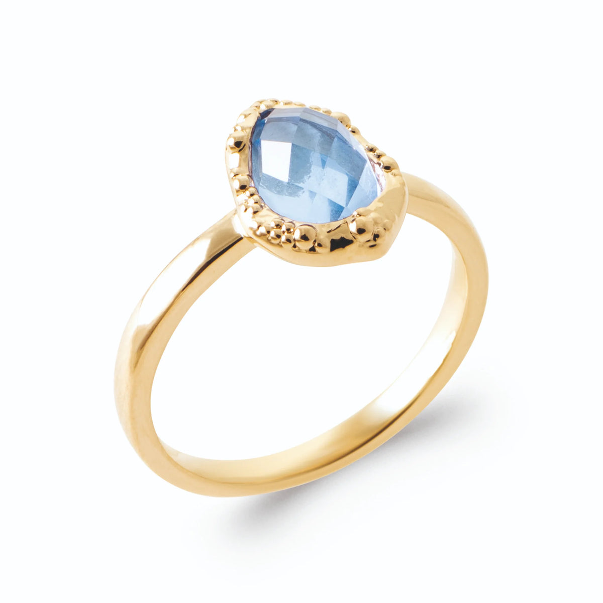 Bague pierre ovale bleu ciel taille damier et grains d’or en plaqué or