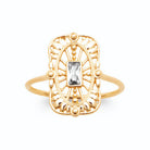 Bague plaque rectangulaire ajourée rayonnante zircon baguette en plaqué or
