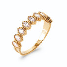 Bague rangée de zircons navettes en collerettes perlées en plaqué or