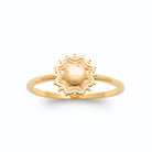 Bague rosace étoilée en grains d’or et dôme poli plaqué or, vue de face