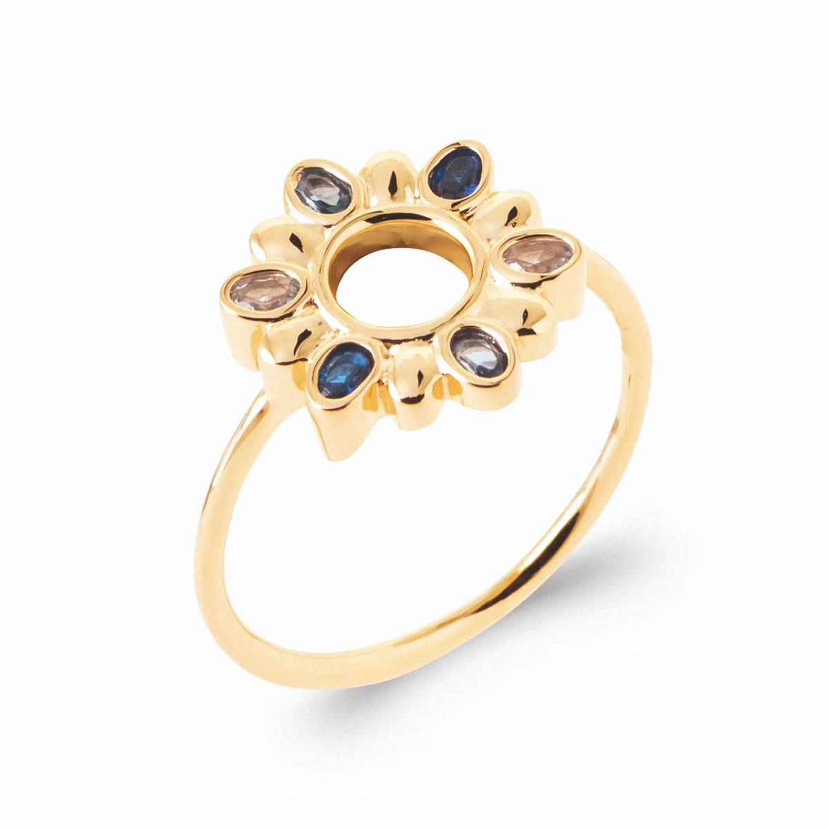 Bague soleil ajourée pétales de pierres bleu nuit et fumées en plaqué or