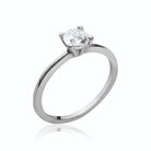 Bague solitaire fin zircon rond en argent 925, vue de face
