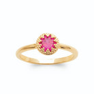 Bague solitaire pierre ronde framboise couronne d’or plaqué or, vue de face