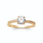 Bague solitaire zircon et fine ligne de zircons sur les épaules en plaqué or