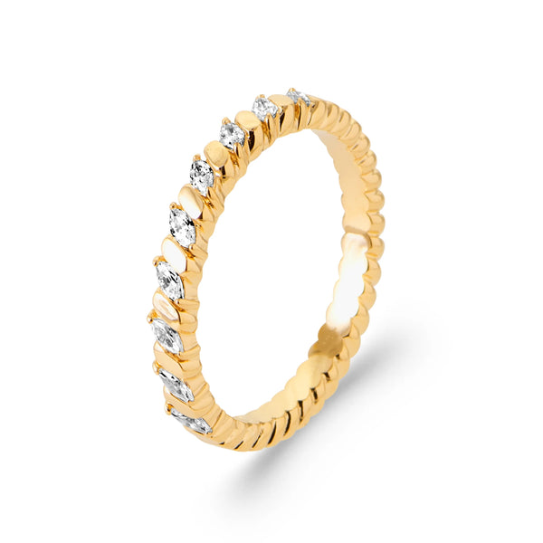 Bague torsadée navettes de zircons en plaqué or, vue de trois quarts