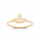 Bague trois feuilles en éventail pavées de zircons plaqué or, vue de face