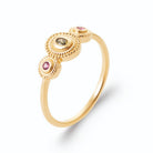Bague trois pierres vert olive et rose framboise perlées en plaqué or