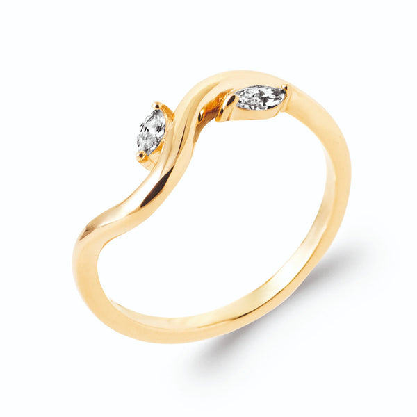 Bague vague deux zircons navettes en plaqué or